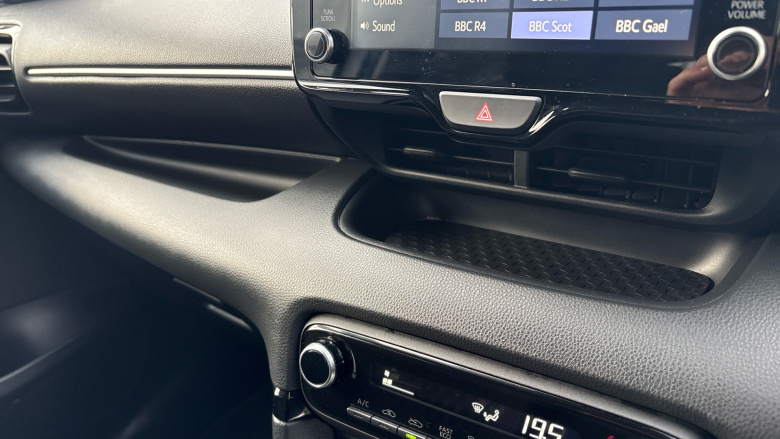 Toyota Yaris 1.5 Hybrid Design 5dr CVT Hybrid Hatchback